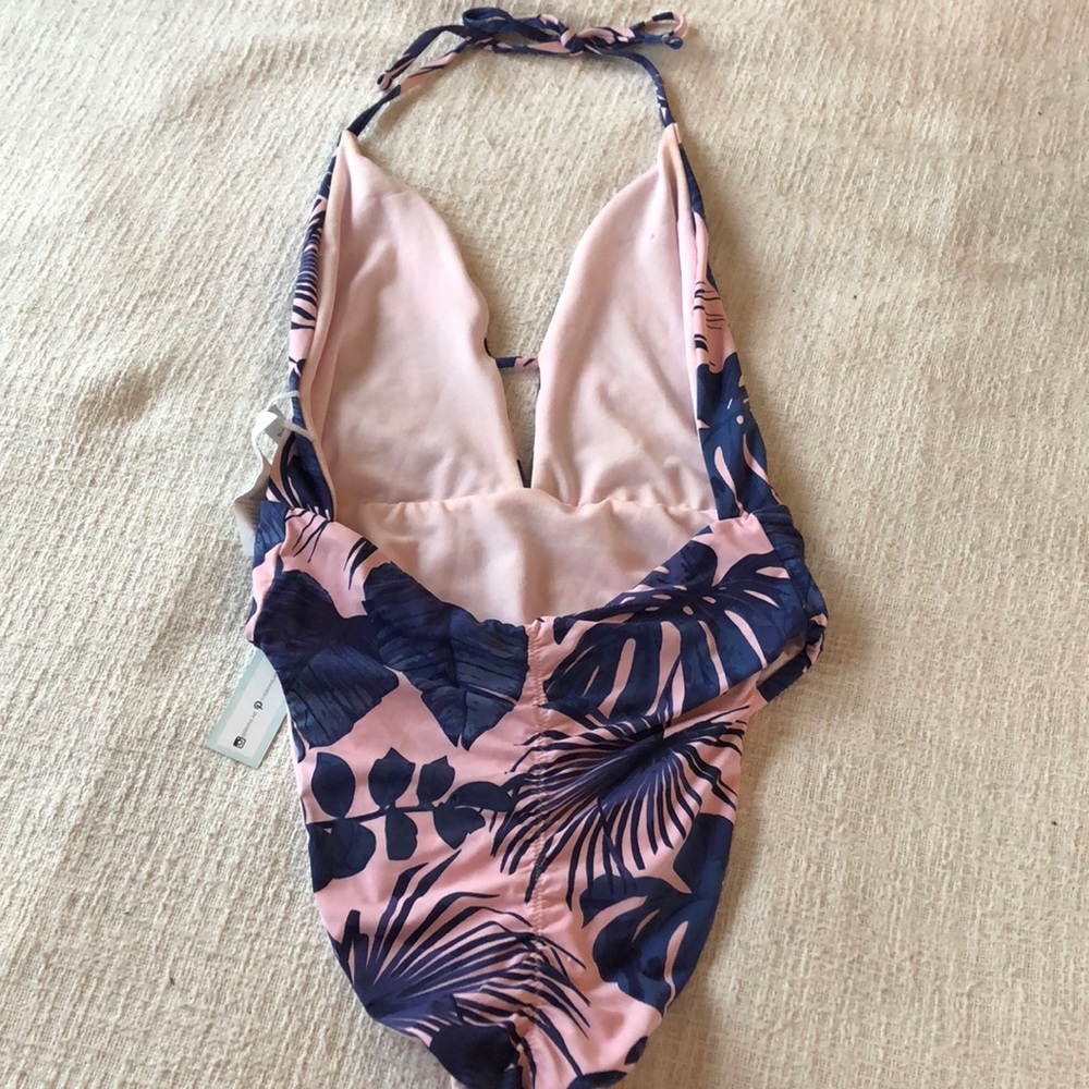 Palm one-piece - Picture 5 of 8